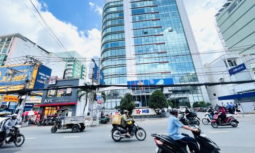 BÁN NHÀ QUẬN 10 40M2 4 TẦNG 4 PHÒNG NGỦ ĐẸP LUNG LINH CÁCH MẠNG THÁNG 8 4.6 TỶ.