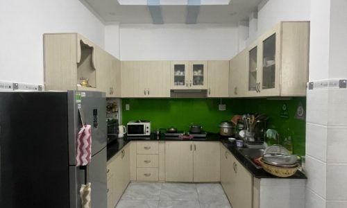 BÁN NHÀ PHÚ NHUẬN HXH 60M2 NGANG 5.7M 4 TẦNG BTCT 4 PHÒNG NGỦ SÁT MẶT TIỀN DÂN TRÍ CAO HỒ VĂN HUÊ 7.9 TỶ.