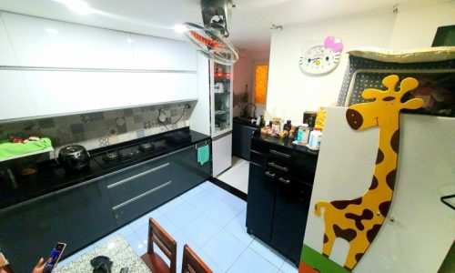 BÁN NHÀ MẶT TIỀN 40M2 4 TẦNG  NGANG 4M 2 MẶT TIỀN 4 PN KINH DOANH ĐỈNH NGUYỄN VĂN CÔNG 7  TỶ.