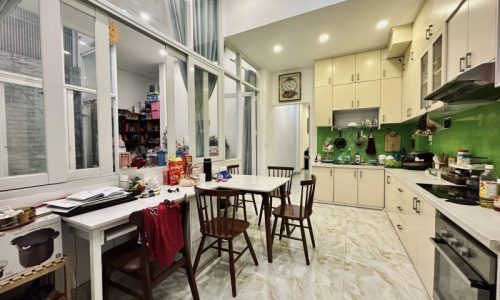 BÁN NHÀ PHÚ NHUẬN HXH 100M2 3 TẦNG NỞ HẬU 6M 4 PN SÁT MẶT TIỀN KHU VIP PHAN ĐĂNG LƯU 9.6 TỶ.