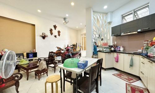 BÁN NHÀ BIỆT THỰ 66M2 5 TẦNG NGANG 6M OTO VÀO NHÀ  SÁT MẶT TIỀN VIP HOÀNG VĂN THỤ GẤP BÁN 9.8 TỶ.