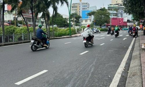 BÁN NHÀ TÂN BÌNH HXH 60M2 2 TẦNG 3 PHÒNG NGỦ NGANG GẦN 4M SÁT MẶT TIỀN SỔ VUÔNG TRƯỜNG SA  5.7 TỶ.