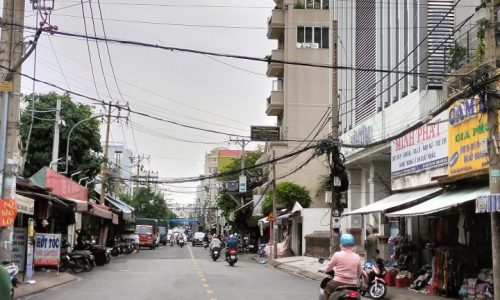 BÁN NHÀ TÂN BÌNH  OTO VÀO NHÀ 65M2 2 TẦNG NGANG 5M DÒNG TIỀN 60T THÁNG BÀNH VĂN TRÂN GẤP BÁN 5.5  TỶ.