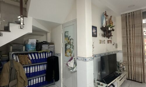 BÁN NHÀ PHÚ NHUẬN HXH 70M2 4 TẦNG NGANG 6.8M 4 PN SÁT MT NGỢP BANK GẤP BÁN CÔ GIANG  9.6 TỶ