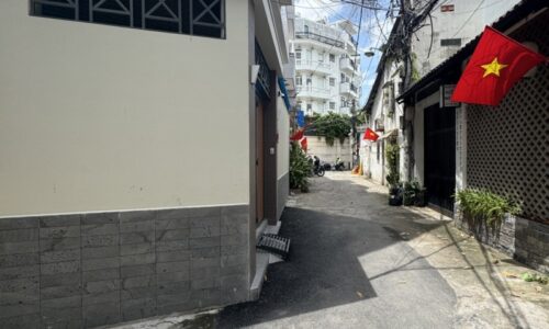 BÁN NHÀ BÌNH THẠNH HXH 40M2 2 TẦNG NGANG 4,4M TIỆN XÂY MỚI LÊ TRỰC 4.4 TỶ.