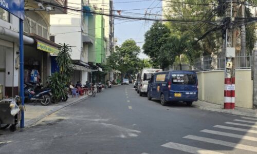 BÁN NHÀ TÂN BÌNH OTO VÀO NHÀ 100M2 C4 NGANG 6M TIỆN XÂY CHDV LẠC LONG QUÂN 12.5 TỶ.