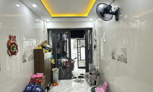 BÁN NHÀ PHÚ NHUẬN HXH 30M2 2 TẦNG 2 PN ĐẸP LL SÁT MT DUY TÂN 4.6 TỶ.