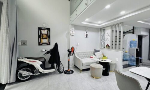 BÁN NHÀ PHÚ NHUẬN HXH 40M2 4 TẦNG NGANG 4,3M SÁT MT PHAN TÂY HỒ 7.3 TỶ.