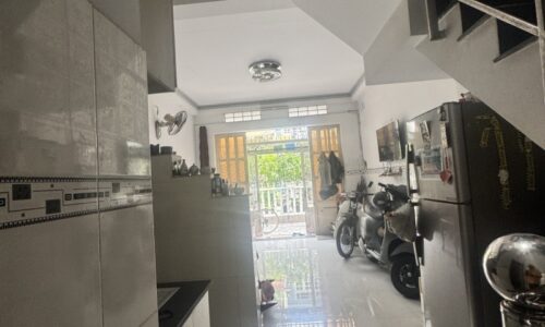 BÁN NHÀ PHÚ NHUẬN 40M2 4 TẦNG NGANG 4M 3 PN KD ĐỈNH SÁT MT TRƯỜNG SA 7.6 TỶ.